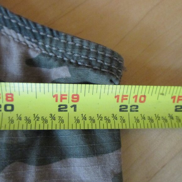 Carhartt Camo Utility Canvas Vest Womens Large - Picture 8 of 11